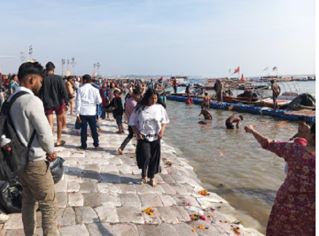 Photo of Magh Mela 2026: संगम में उमड़ा आस्था का सैलाब, टूटे भीड़ के सारे रिकॉर्ड