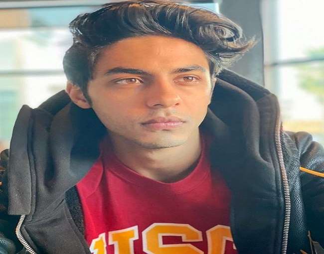 Photo of Aryan Khan ड्रग्स मामले में शाह रुख खान के बेटे के ड्राइवर पर कसा शिकंजा | Bollywood Update