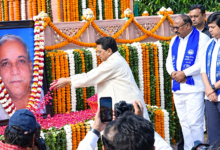 Photo of कांशीराम की 20वीं पुण्यतिथि पर मायावती ने दी श्रद्धांजलि, भतीजे आकाश आनंद भी साथ में मौजूद रहे.