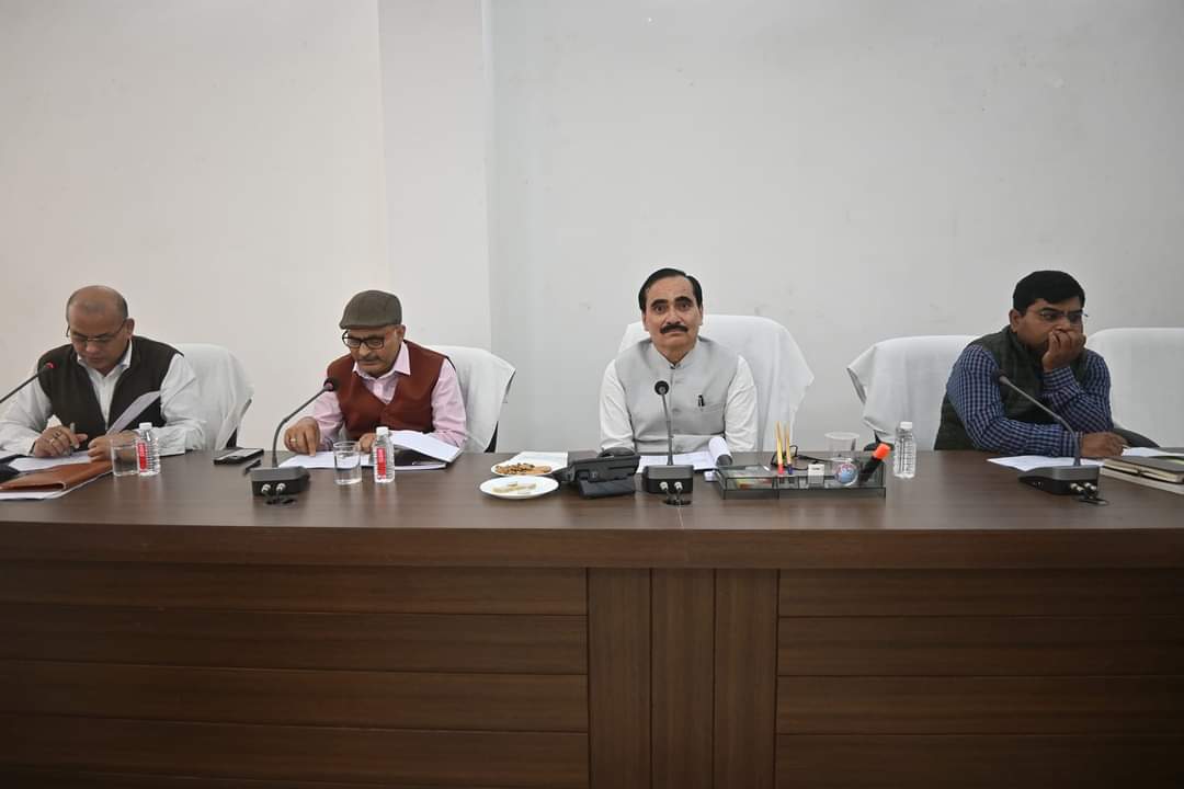 Photo of मंडल आयुक्त के नेतृत्व मे उद्योग बन्धु की बैठक..