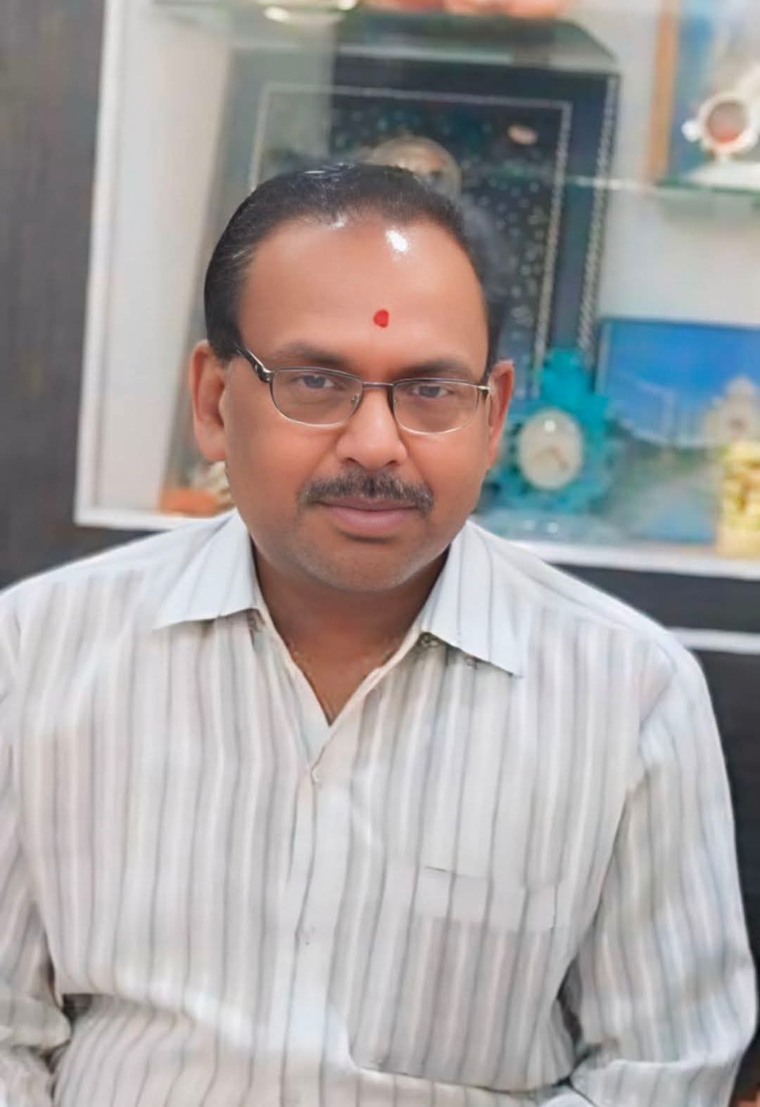 Photo of बाँदा के पूर्व अपर सूचना निदेशक और वर्तमान अकाउंट- लेखाकार श्री अंगद शर्मा नही रहे…