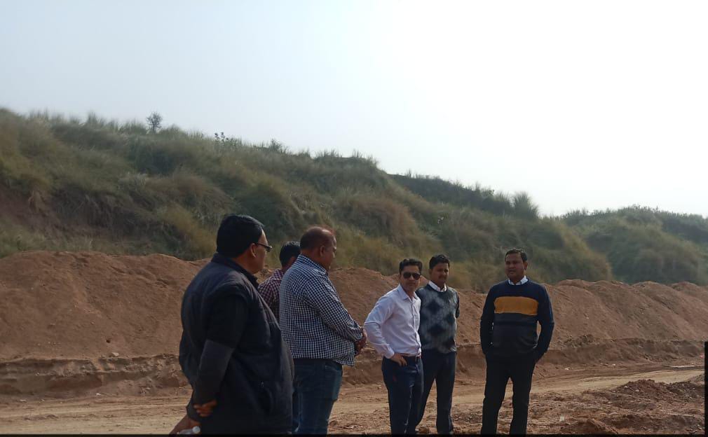 Photo of अधिकारियों की सयुंक्त छापेमारी मे संयुक्त जांच टीम ने मौके पर पाया अवैध खनन…