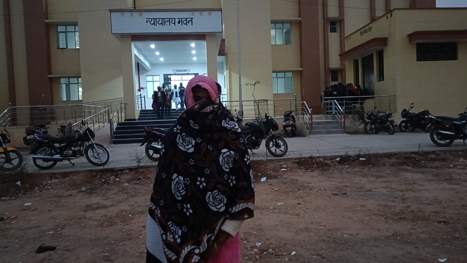 Photo of ‘राजाभैया’ पर यौन शोषण का आरोप लगाने वाली दोनों महिलाओं ने दिए 161 व 164 के बयान….