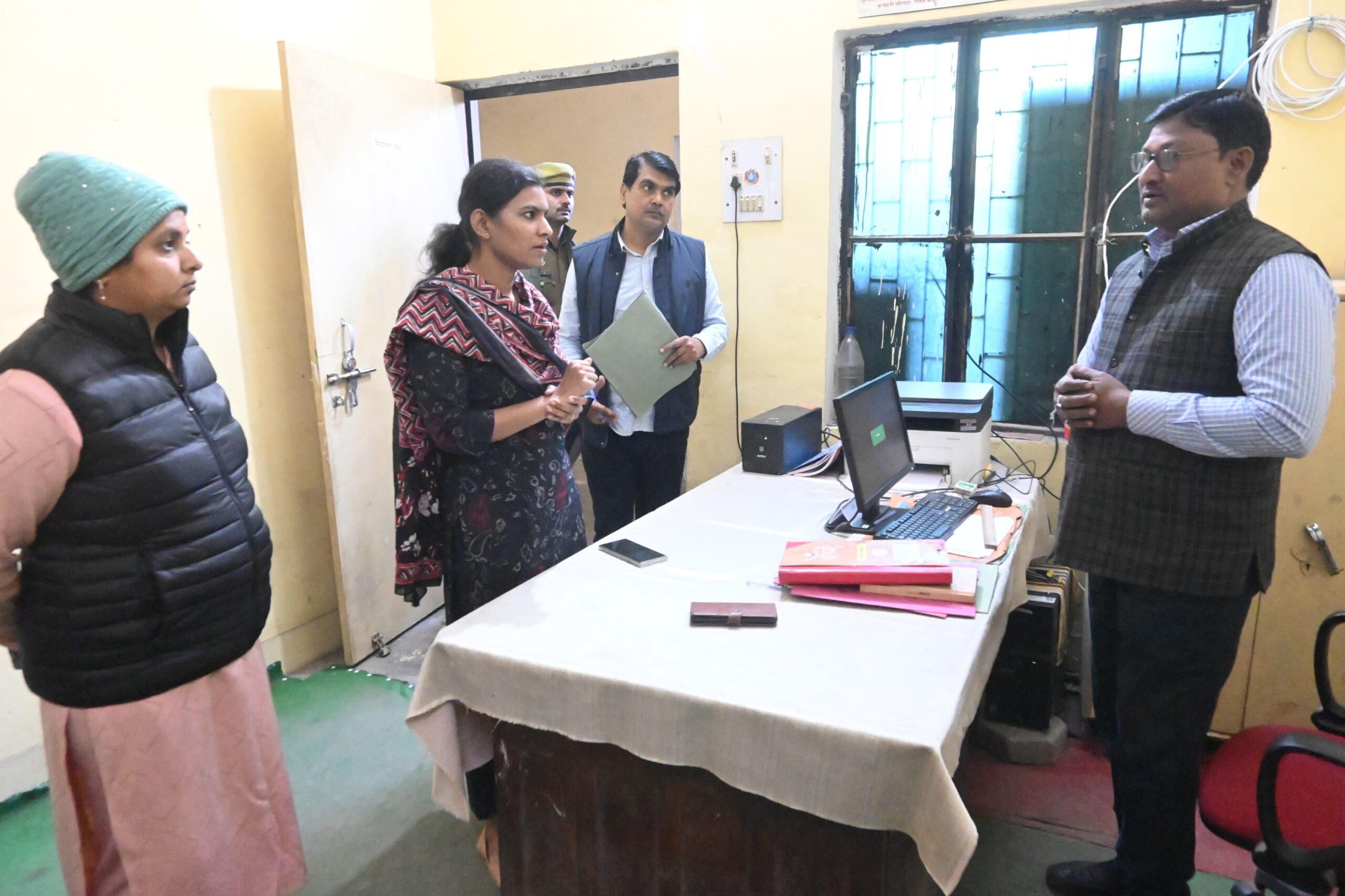 Photo of जिलाधिकारी बाँदा ने किया नगरपालिका का निरीक्षण…