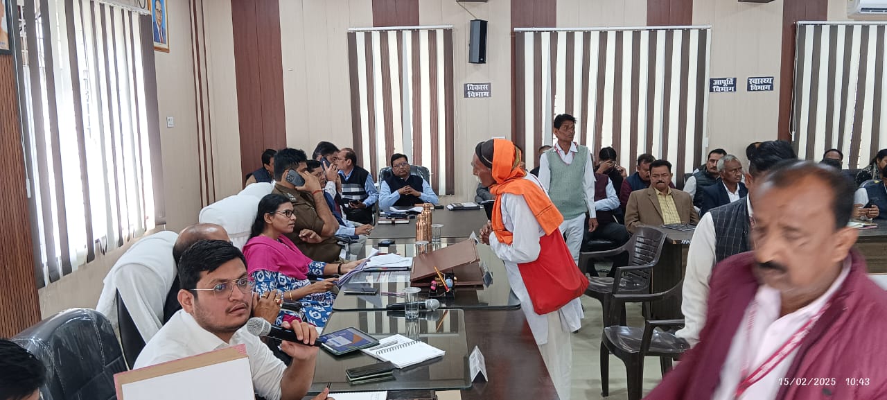 Photo of सदर तहसील के सम्पूर्ण समाधान दिवस पर डीएम जे.रीभा के तेवर सख्त, लापरवाही पर चेतावनी…