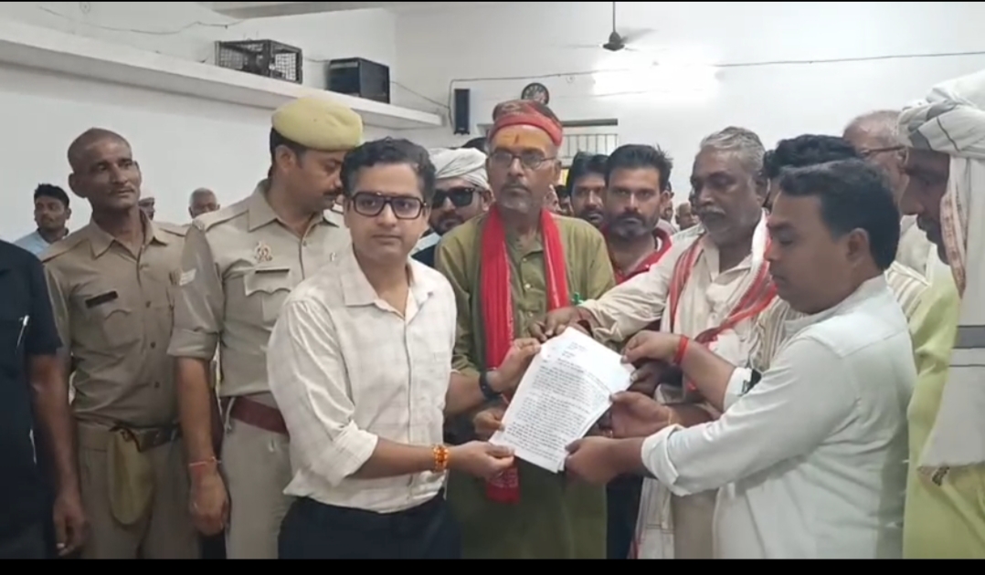 Photo of किसान सहकारी एकता मंच के तत्वावधान मे सैकड़ो किसानों का बबेरू एसडीएम के समर्थन मे प्रदर्शन, ज्ञापन….