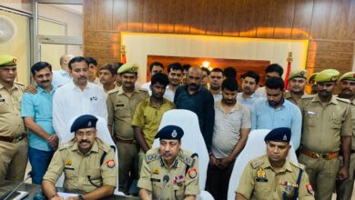 Photo of उन्नाव पुलिस की बड़ी सफलता: ट्रक चालक को घायल कर 77 फ्रिज व 40 एसी लूटने वाले गिरोह का पर्दाफाश, 05 गिरफ्तार