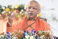 Photo of जनता दर्शन में फरियादियों से मिले सीएम योगी, थैलेसीमिया से पीड़ित बच्चे को आर्थिक मदद का दिया आश्वासन.