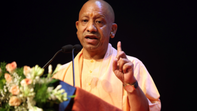 Photo of मुख्यमंत्री Yogi :ड्यूटी के दौरान रील बनाना अनुशासनहीनता