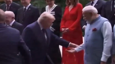 Photo of G-7 में सीढ़ियों पर लड़खड़ाए Trump, PM Modi ने गिरने से बचाया!