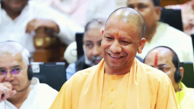 Photo of मुख्यमंत्री योगी: लोकतंत्र सेनानियों को प्रतिवर्ष 5 लाख की कैशलेस स्वास्थ्य सुविधा जल्द