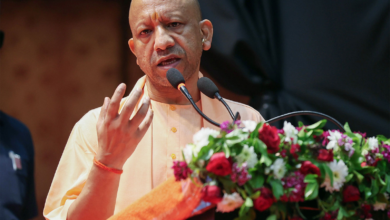 Photo of CM योगी ने मुरादाबाद के सर्किट हाउस में विकास, राजस्व और कानून व्यवस्था की मैराथन समीक्षा की