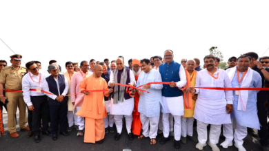 Photo of रक्षा मंत्री राजनाथ सिंह, नितिन गडकरी व CM योगी ने लखनऊ-कानपुर एक्सप्रेस-वे का उद्घाटन किया