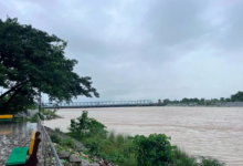 Photo of ओडिशा में बारिश बनी आफत,महानदी का बढ़ता जलस्तर बढ़ा रहा खतराय 4 जिलों में बाढ़ का अलर्ट जारी