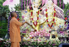Photo of श्रीकृष्ण जन्माष्टमी पर जन्मभूमि पहुंचे CM योगी”चांदी से सजे गर्भगृह में किए ‘लाला’ के दर्शन”