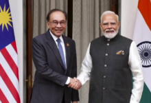 Photo of मलेशिया के PM से मिले PM मोदी, द्विपक्षीय बैठक में क्षेत्रीय और वैश्विक मुद्दों पर हुई बात