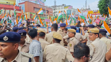 Photo of बिहार में दारोगा भर्ती पर बवाल, आक्रोशित छात्रों ने बैरिकेडिंग तोड़ सीएम आवास की ओर बढ़े, पुलिस अलर्ट
