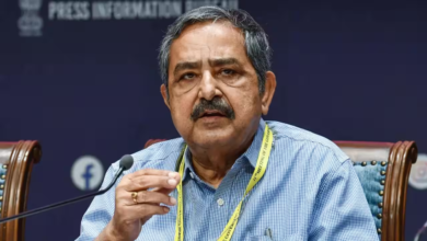 Photo of पूर्व NITI Aayog उपाध्यक्ष ने कहा, UPI पर कुछ और साल शुल्क नहीं लेना चाहिए