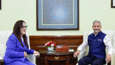 Photo of विदेश मंत्री ने ग्रीस की राजदूत से की विदाई मुलाकात