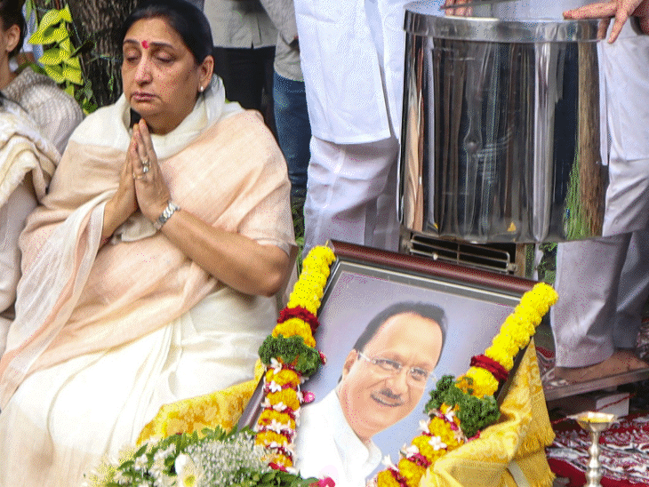 Photo of अजित पवार की जगह सुनेत्रा पवार बन सकती हैं महाराष्ट्र की उपमुख्यमंत्री..?