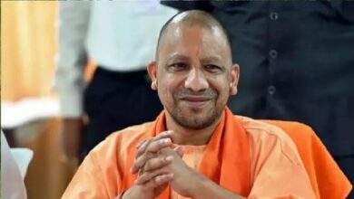 Photo of सीएम योगी आदित्यनाथ के हाथों नियुक्ति पत्र पाकर खिले अभ्यर्थियों के चेहरे, बोले- बिना भेदभाव मिली नौकरी.