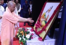 Photo of महर्षि वाल्मीकि के आदर्शों को आत्मसात कर समाज के प्रत्येक वर्ग के उत्थान में जुटी यूपी सरकार: सीएम योगी