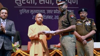 Photo of सीएम योगी आदित्यनाथ ने दिया अदम्य साहस व कर्तव्यनिष्ठा को सम्मान, पुलिसकर्मियों के योगदान को सराहा.