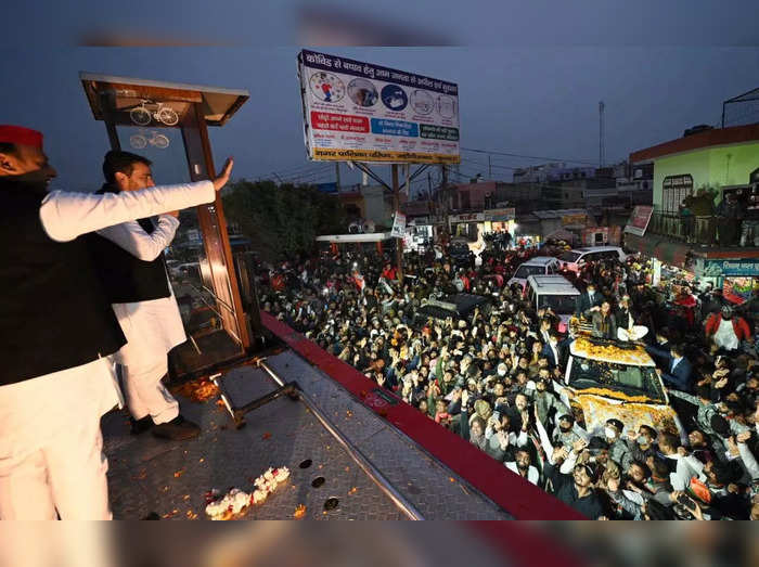 Photo of अखिलेश-जयंत समेत 400 समर्थकों पर FIR, चुनाव प्रचार के दौरान आचार संहिता के उल्लघंन का आरोप | UP Election 20222