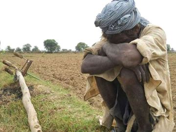Photo of कर्जखोरी मे आजिज आठ बेटियों के किसान पिता ने की आत्महत्या…